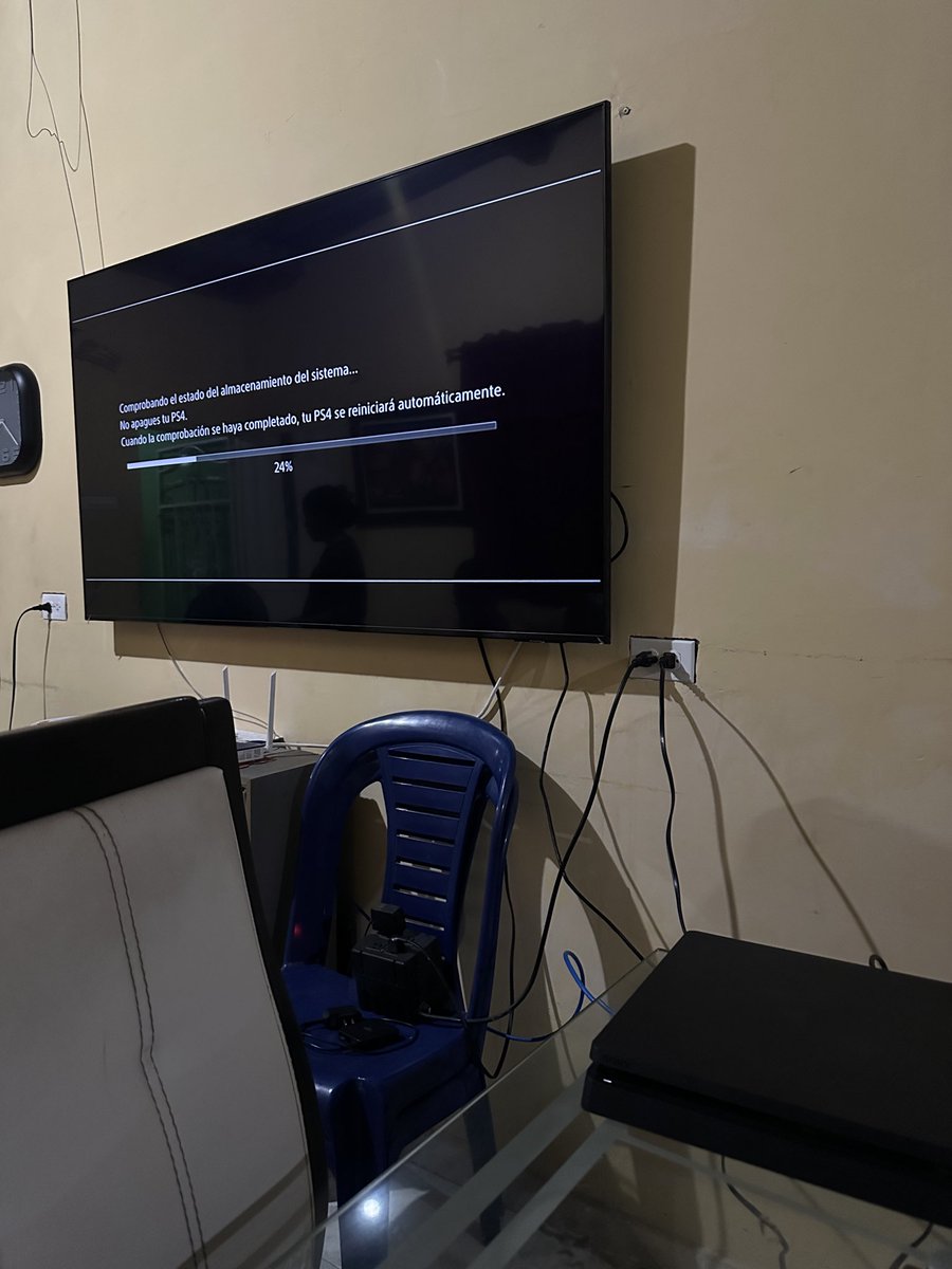 BLR_SLimSOldier's tweet photo. @risdian_arka @aintnowayayan1 @ZeroMan_1 Me pasó igual , pero aquí estoy , instalando juegos ahora 😍 https://t.co/SxPLF9rywB
