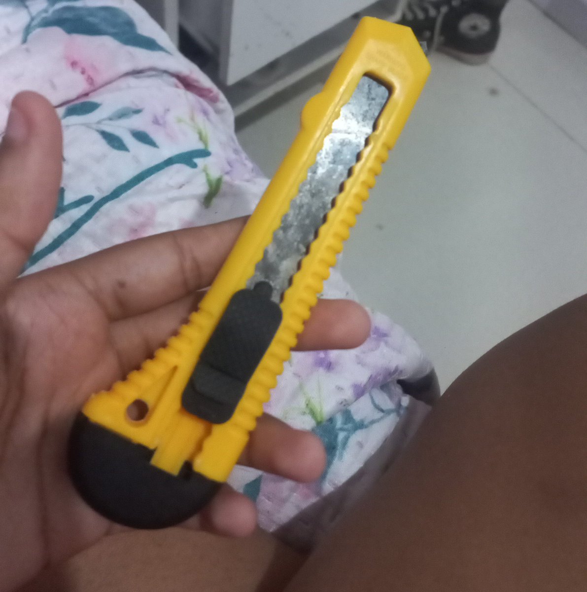 justasatanson's tweet photo. is this safe? i want to use a boxcutter so much but i only have this #shrtwt https://t.co/DJDhm0HPgL