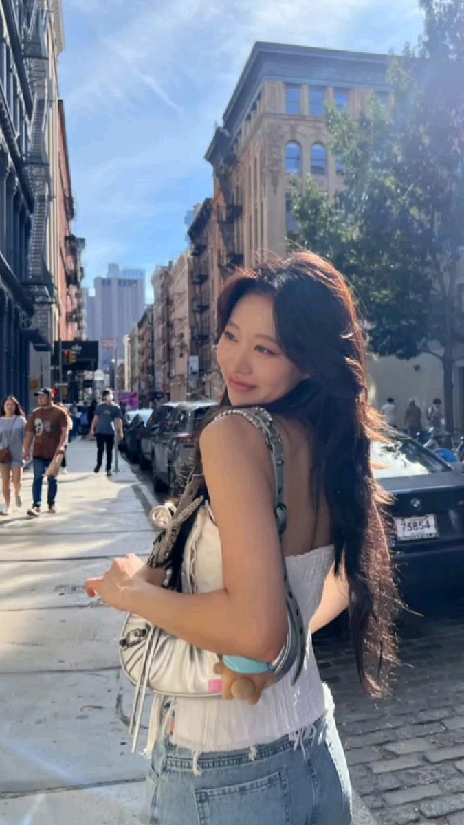 namasteado's tweet photo. Pαrıs   𝟗𝟕’𝐬   s͟t͟r͟e͟e͟t͟s   ⎯⎯   ❜  🇫🇷
photogrαphıe   ✶    chérıe
🥐  ⊹  🌹    lα   vıe   en   rose   ⌷⌷ https://t.co/SbRIk9bJVJ