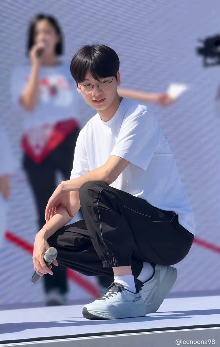 koalahyunnie's tweet photo. Like who do I need to fight?? https://t.co/sG82G6Rt4e