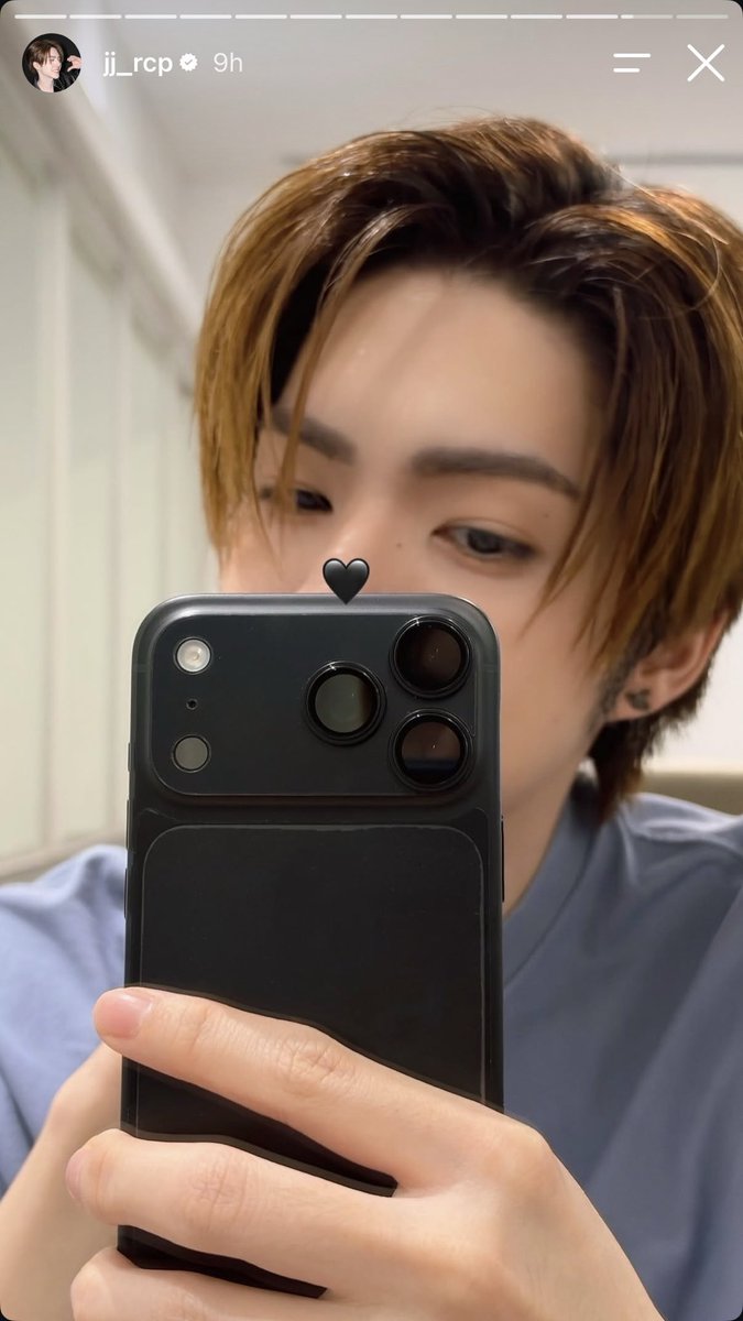 applenjjs's tweet photo. this can only mean one thing in thailand https://t.co/QyuRxJz8R3