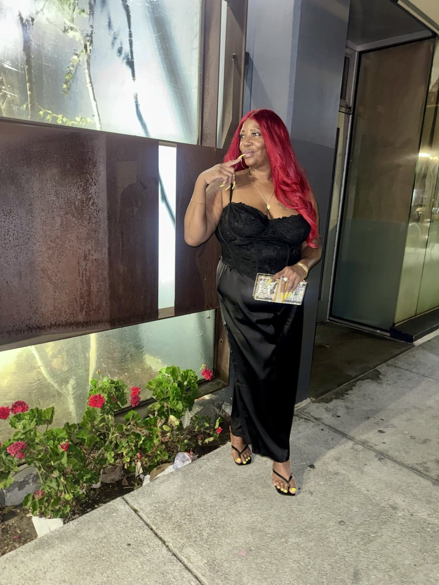 mzcalired1's tweet photo. Happy birthday to me 🥂🍾🎂🎉🎁🥳🛍️💃🏾Virgo season ♍️ https://t.co/hLkW1E2GY5