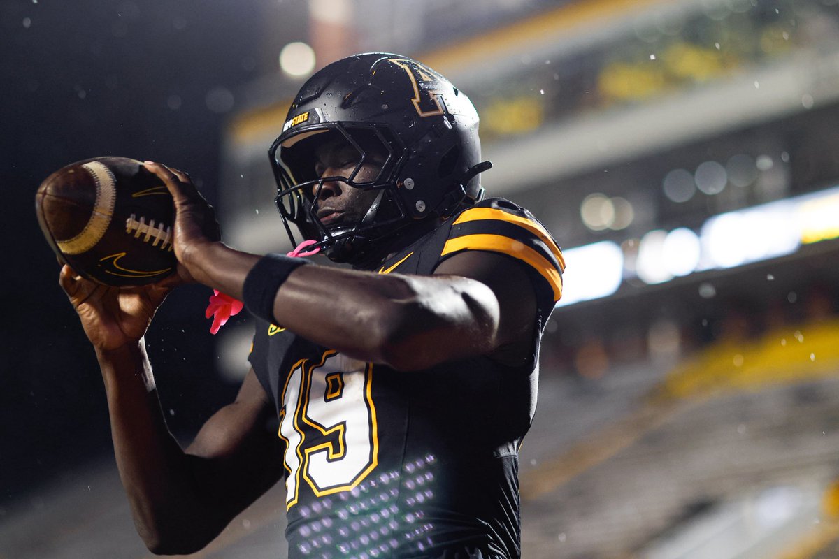 AppState_FB's tweet photo. Almost Showtime!
#GoApp #BeatUNCC https://t.co/prNQSbuynM