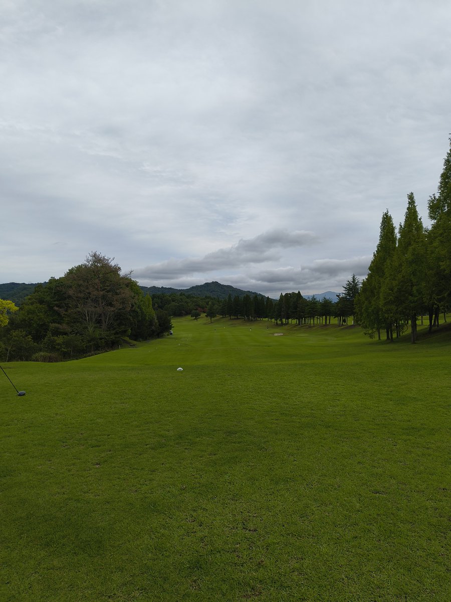 g_tcdbs's tweet photo. 人生初ラウンド⛳️ https://t.co/n0i645cL74