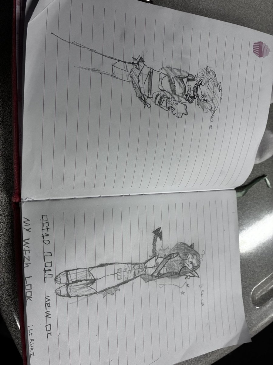 RukishedtwtxX's tweet photo. One is my girlfriends Oc the others mine https://t.co/Rtr3S5lNzp