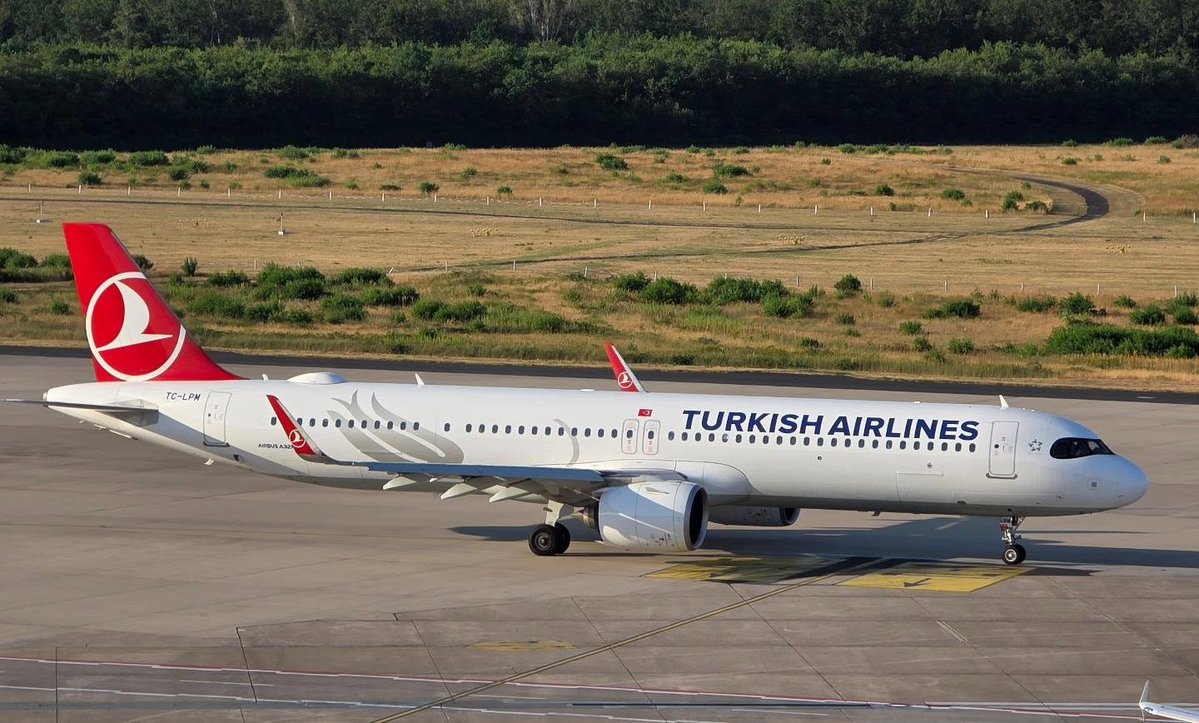 ZackMacguire's tweet photo. Turkish Airlines at Cologne Airport

Plane spotting Airbus Turkey Cologne https://t.co/P37yVfdn5w