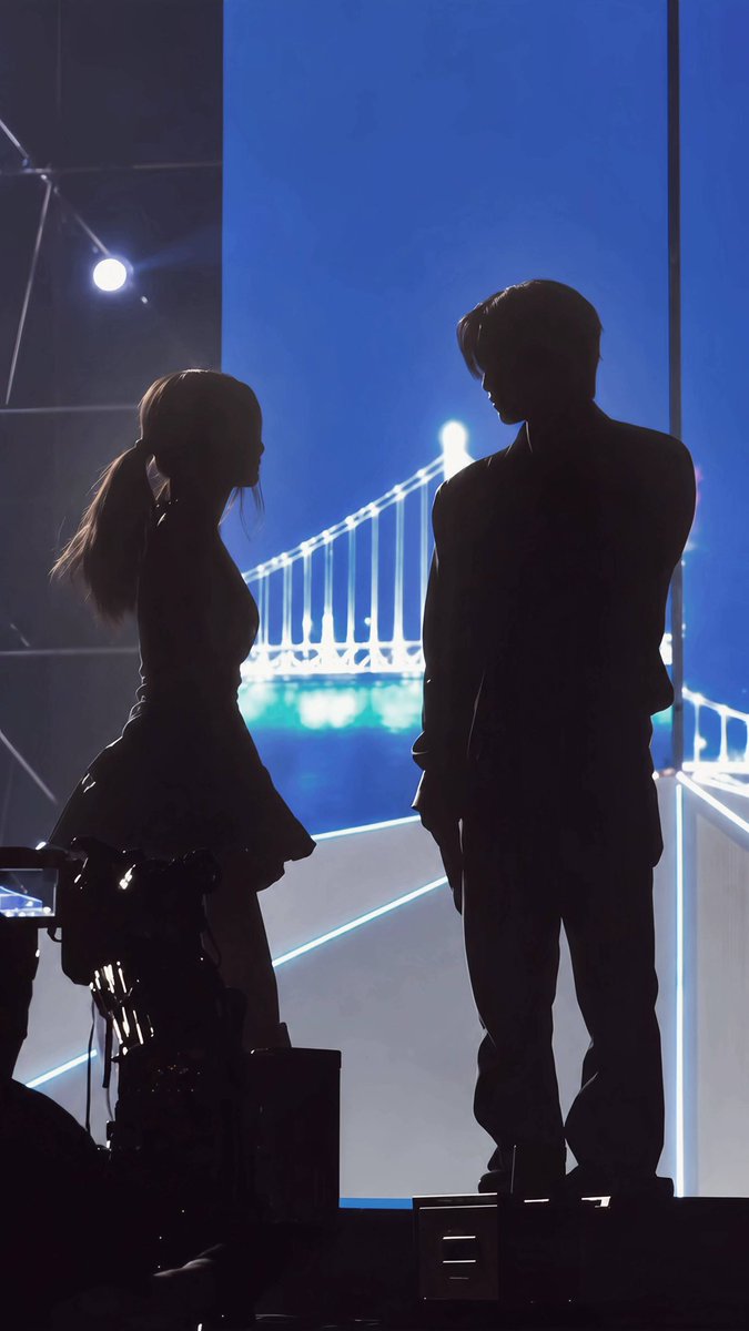 urminenimyours_'s tweet photo. the size gap is insaneeeeeeeeee

cre: https://t.co/X30bwrJbzL https://t.co/HwQebFh5QL