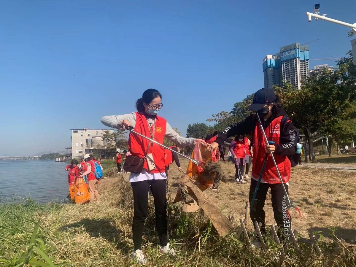 ma2700009's tweet photo. Come join our campus volunteering club’s beach cleanup this Saturday (9AM)! We’ll provide all tools u0026 snacks—make our shorelines cleaner together! ， https://t.co/hGNnz1ngD8