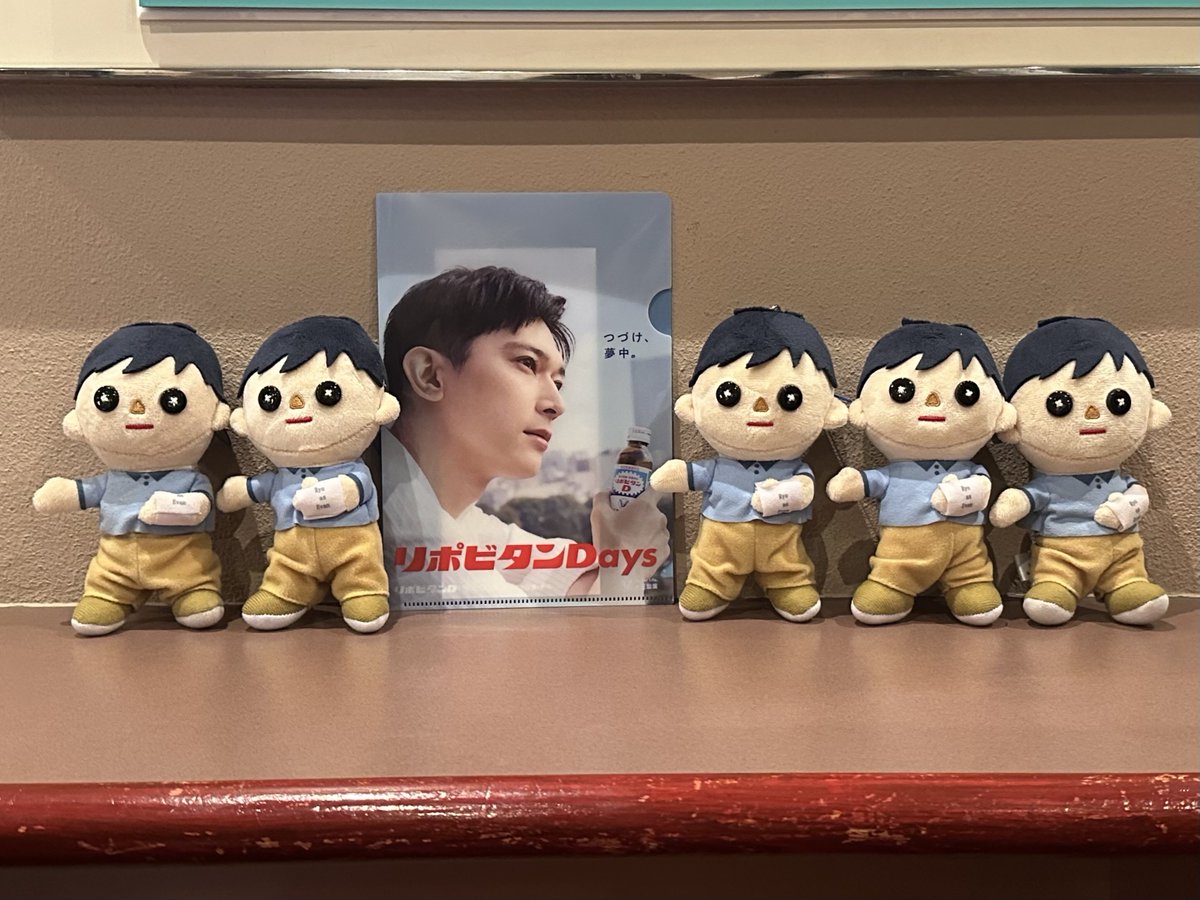 docodemoinaemon's tweet photo. 9/19 RYFC👕🍎貸切公演
静寂な空気の中で観るDEH、今回ならではの没入感で繊細な心情がひしひし伝わってきて静かに感情を揺さぶられた🥺💖開演前は亮友さん達に会えて沢山写真も撮ってお喋りして幸せな余韻🫶🏼💙好きが同じって嬉しいな🥰
エヴァン君集まるとより一層可愛い🤭
#ディアエヴァンハンセン https://t.co/YMFxwIKi7z
