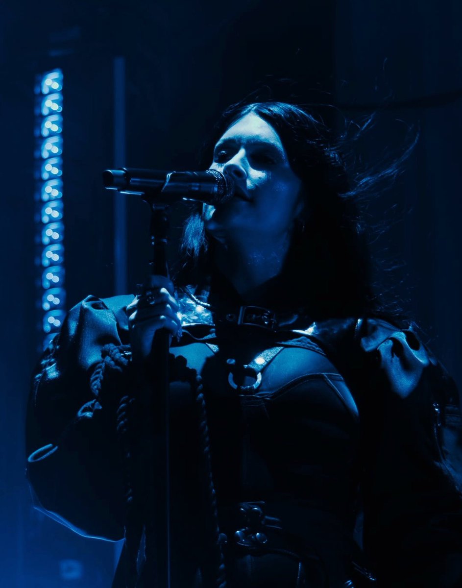 SOTSPodcast's tweet photo. Courtney LaPlante emits POWERFUL AURA in new photo from Spiritbox's performance in Cardiff.

��� Amy Haghebaert https://t.co/E9F1EY1Elb