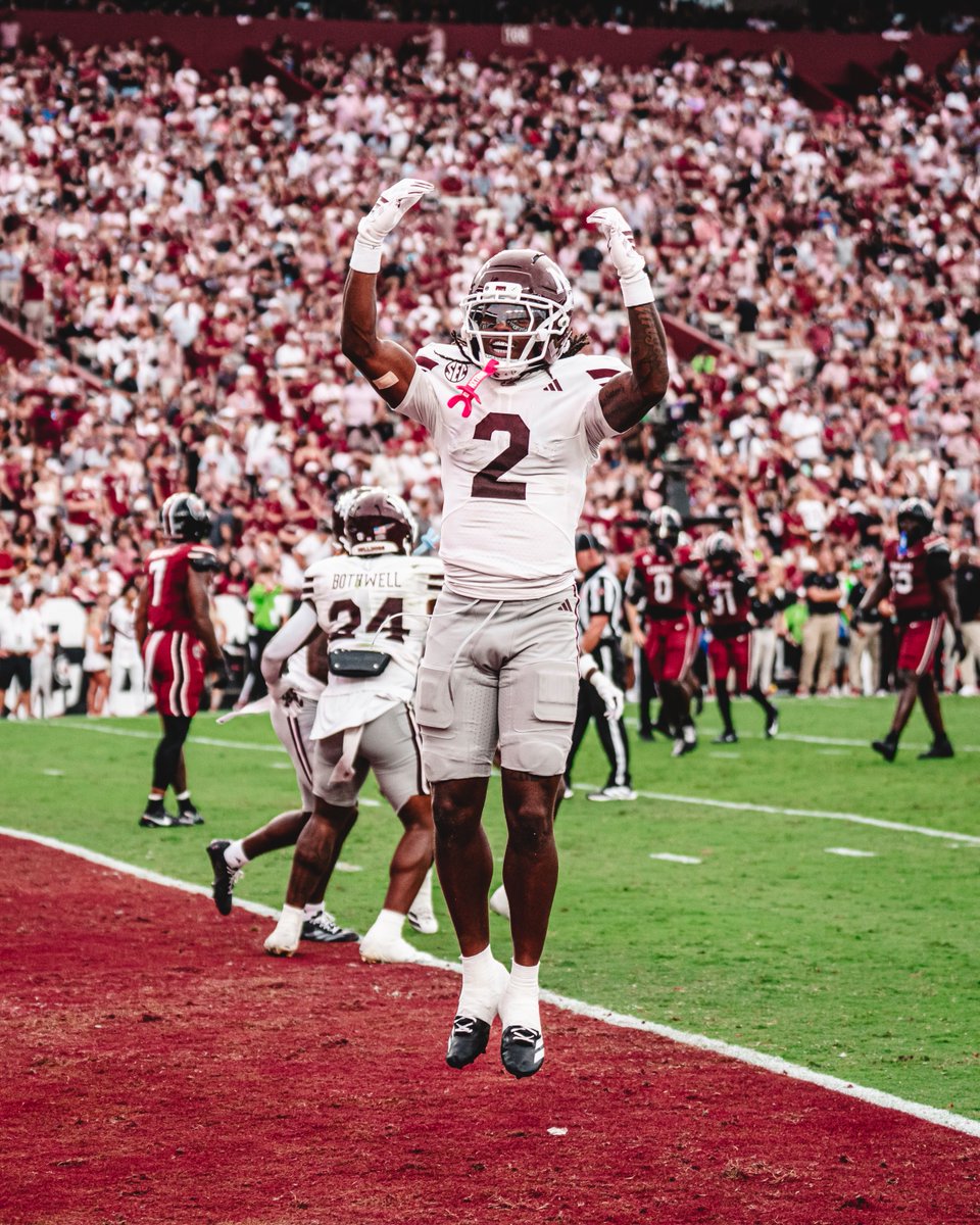 HailState's tweet photo. 𝐑𝐎𝐀𝐃. 𝐃𝐀𝐖𝐆𝐒. 𝐖𝐈𝐍.

#HailState | @HailStateFB https://t.co/TaCszvUIbE