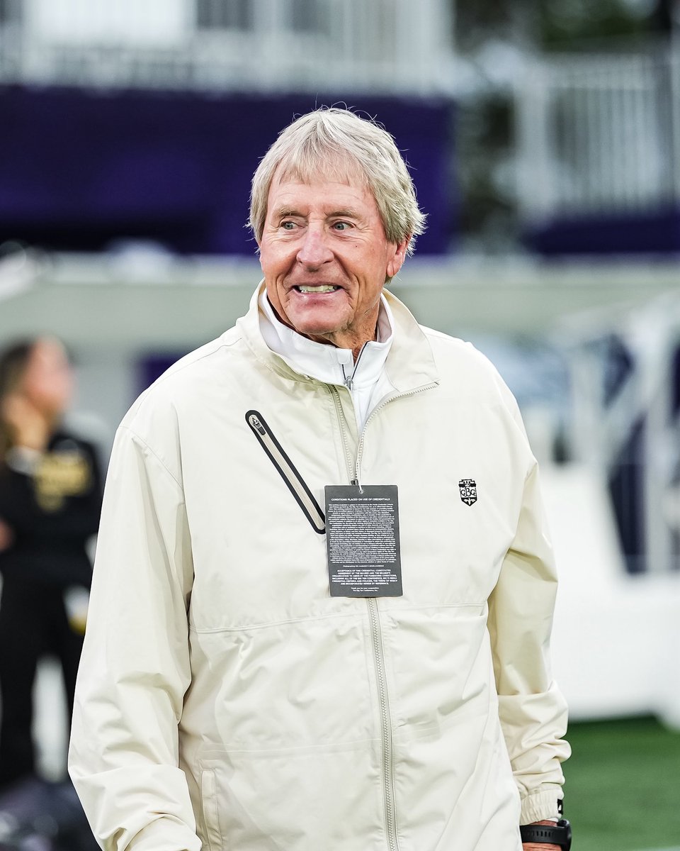 NUFBFamily's tweet photo. Welcome Back Coach 🫡

Proud to welcome legendary head coach Gary Barnett back to Evanston! https://t.co/bieeOikVyR