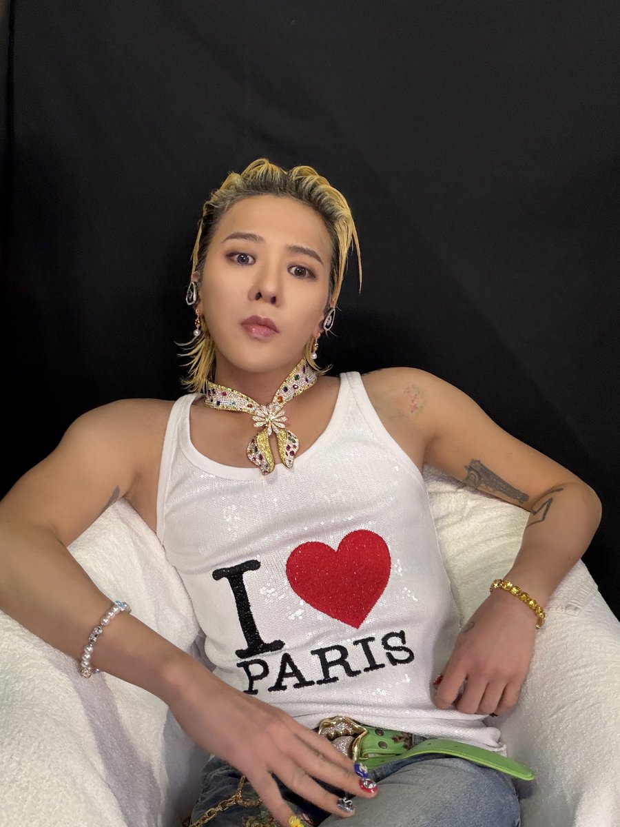 FANPLUS1DOTCOM's tweet photo. BIGBANG 2026-2027 WORLD TOUR < XX : COSMOS > IN PARIS

SEPTEMBER 19, 2026
또 하나의 생일 같은 밤,
VIP와 함께한 우주 같은 This Love❣️

Another birthday-like night,
our This Love, written across the COSMOS❣️

#GDRAGON #GD #GDRAGON2026
#BIGBANG #COSMOS_WORLD_TOUR_IN_PARIS https://t.co/yP2m8Enezj