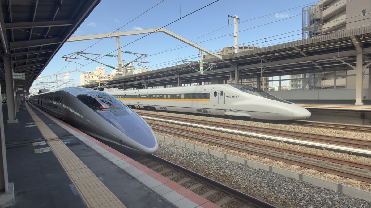 020CQ's tweet photo. 500系とひかりレールスター
平成を感じた https://t.co/em87YdRrvF