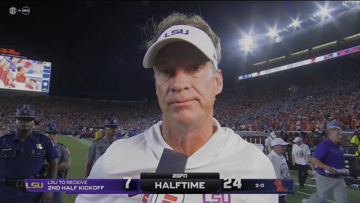 CFBONFOX's tweet photo. Halftime from Lane's return to Oxford... https://t.co/P5c9nxRNuk