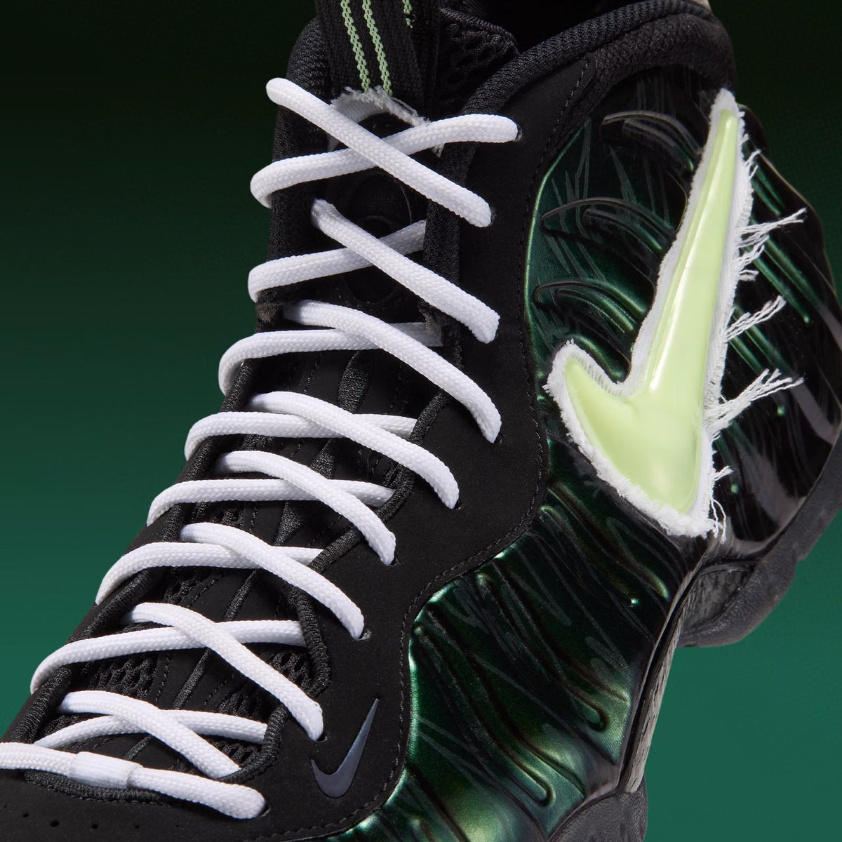 KicksFinder's tweet photo. Close-Up Shots https://t.co/K8nSNpLMSb