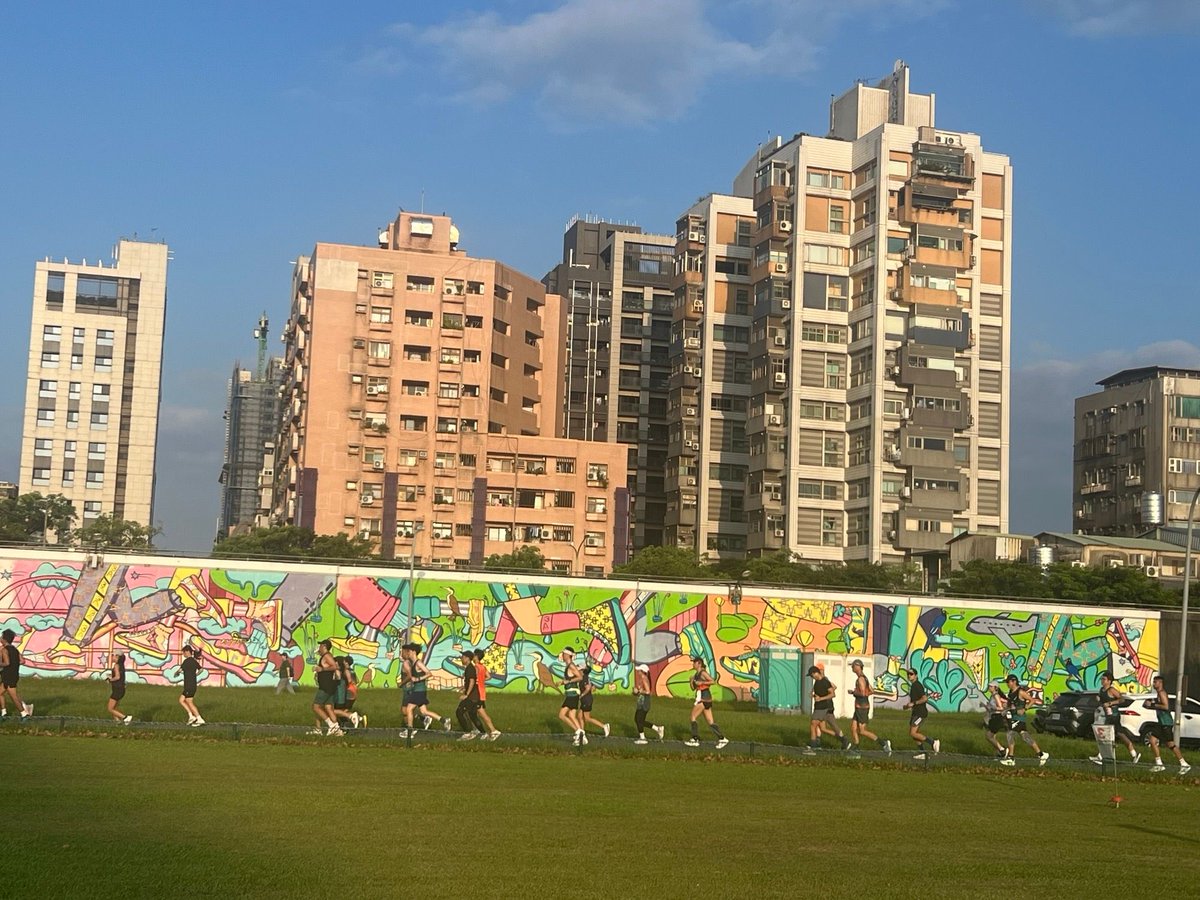 runningkidneys's tweet photo. #JustDoItSunday 🏃🏻‍♂️ 🫘 #Run4Kidneys Last run in Taipei 🇹🇼 before starting the final day of the congress, where I’ll be speaking about the social determinants of health and their impact on acute kidney injury. #AP_AKICRRT 2026 https://t.co/0iL5vq8Llv