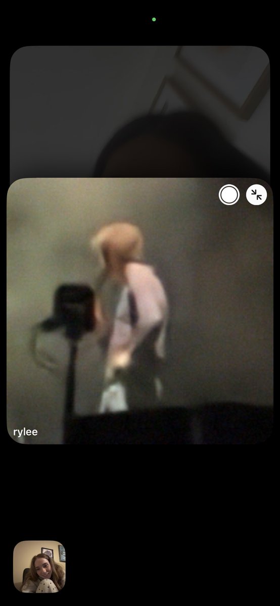hungthelights's tweet photo. My first Chuck on Tour FaceTime ☺️💖 https://t.co/gzAGWrhmCY
