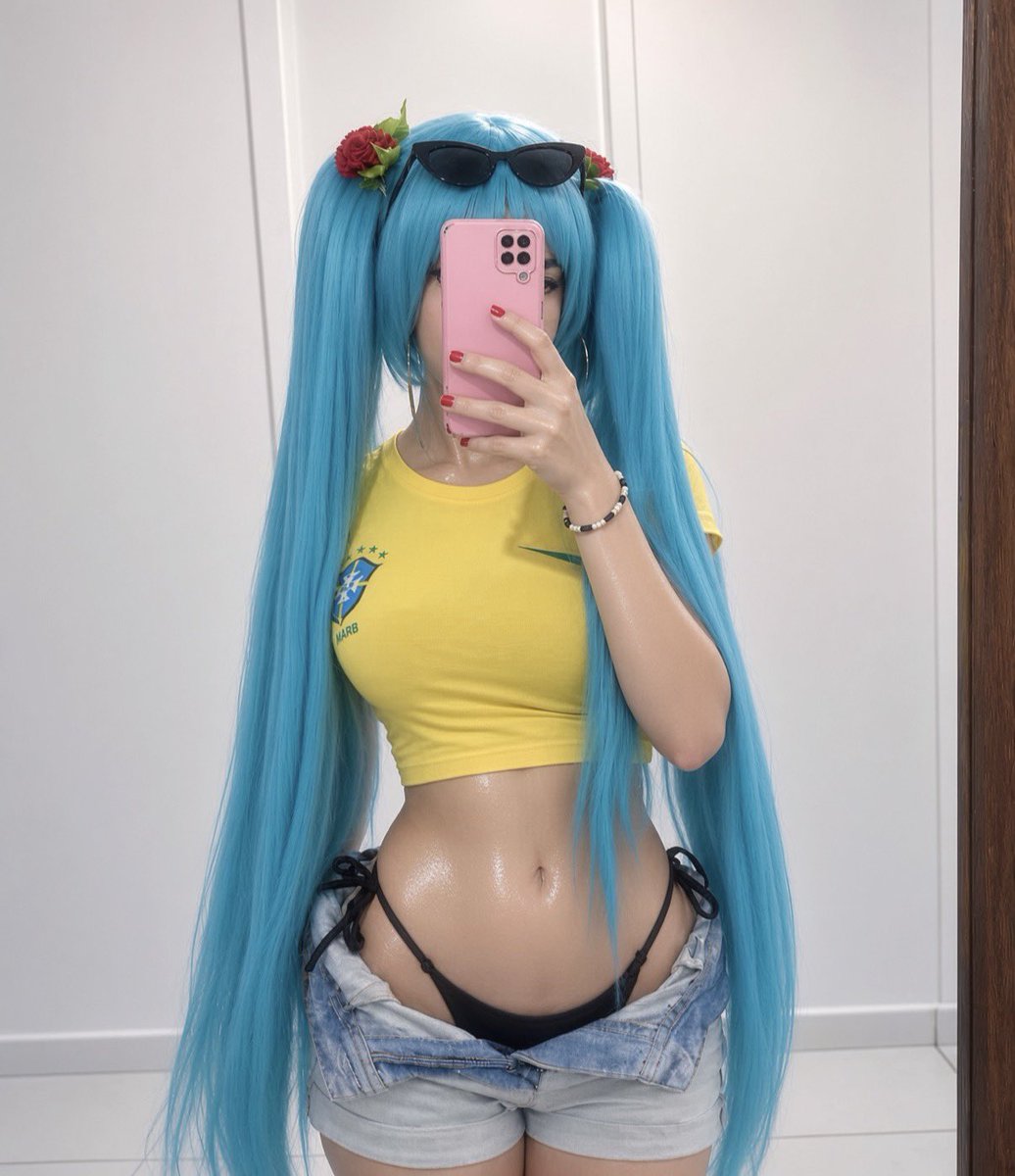 angeloverdosy's tweet photo. Miku stays with Brazil after all #初音ミク https://t.co/ffUTOEs1q3