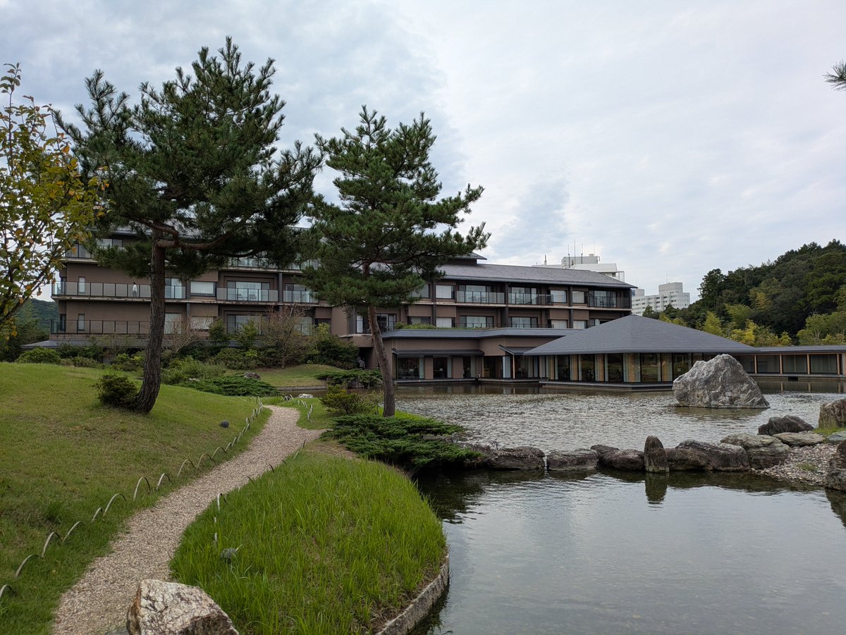 drillparma1's tweet photo. シルバーウィークだもんでホテルステイ。

部屋から温泉、レストランへの移動しかしません（笑） https://t.co/wR5UmolOu5