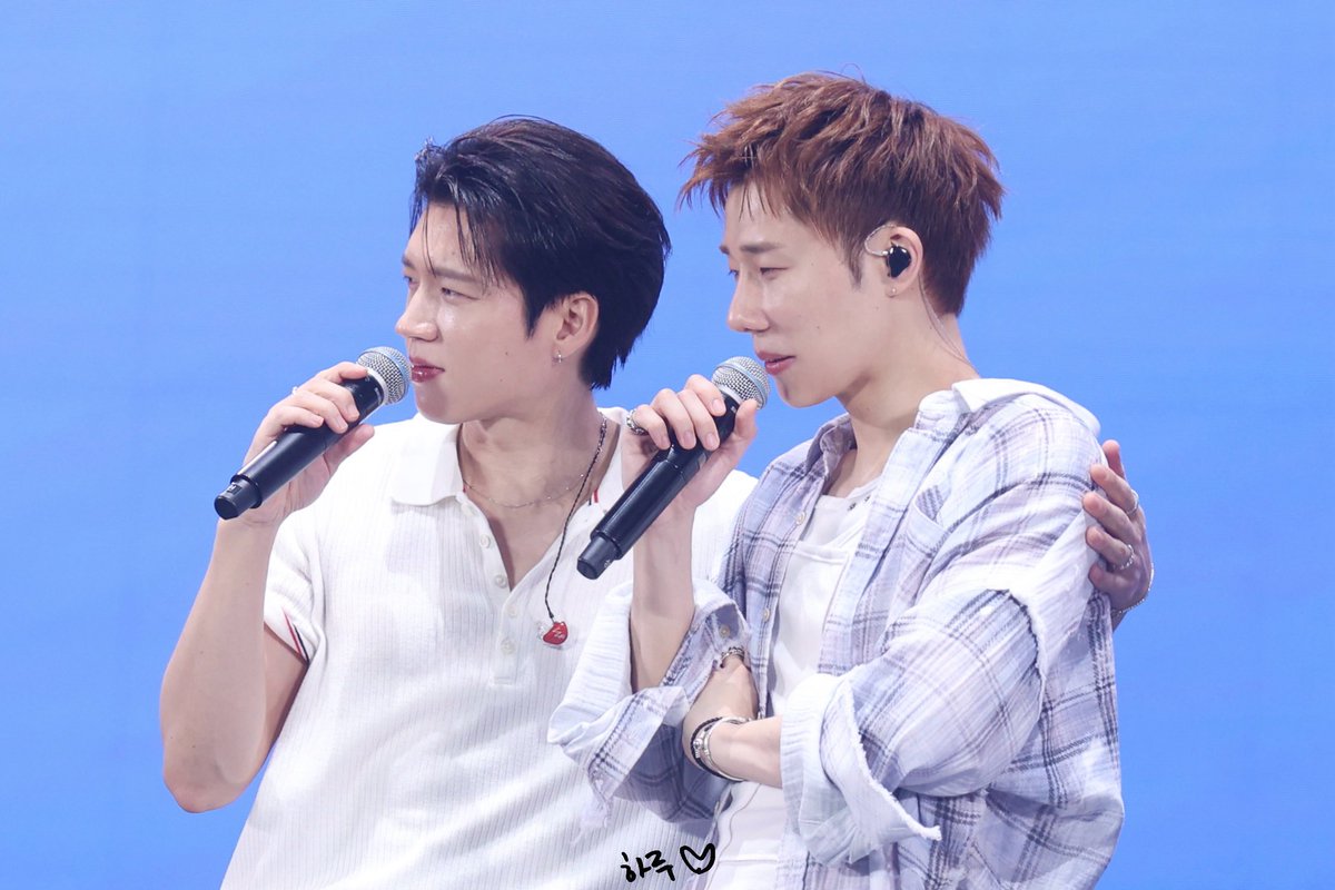 even_haru's tweet photo. 260919 무한대집회Ⅴ in Taipei DAY1 HQ

#인피니트 #INFINITE 
#우현 #남우현 #성규 #김성규 https://t.co/tIuybrwD9f