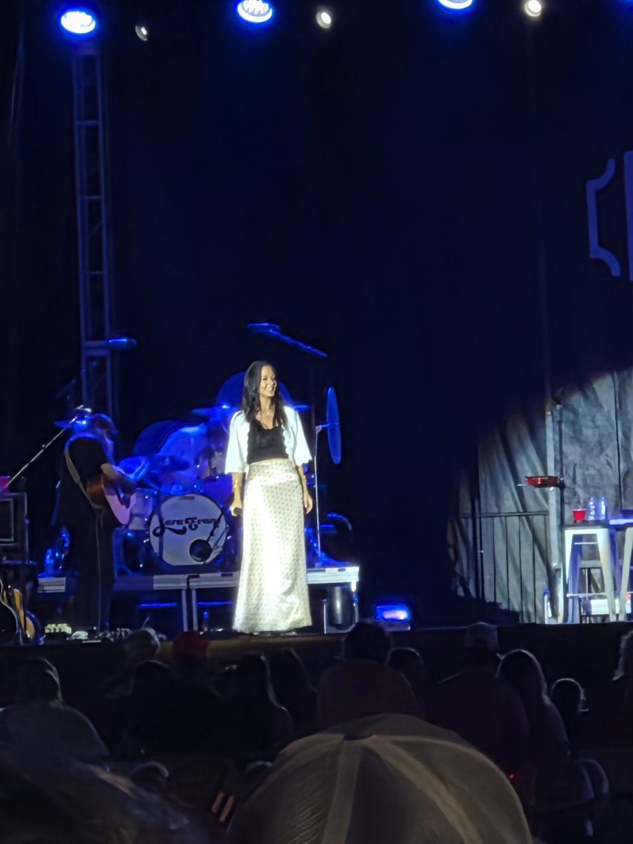 Jak3Finch's tweet photo. Sara Evans https://t.co/jRV49OjMky