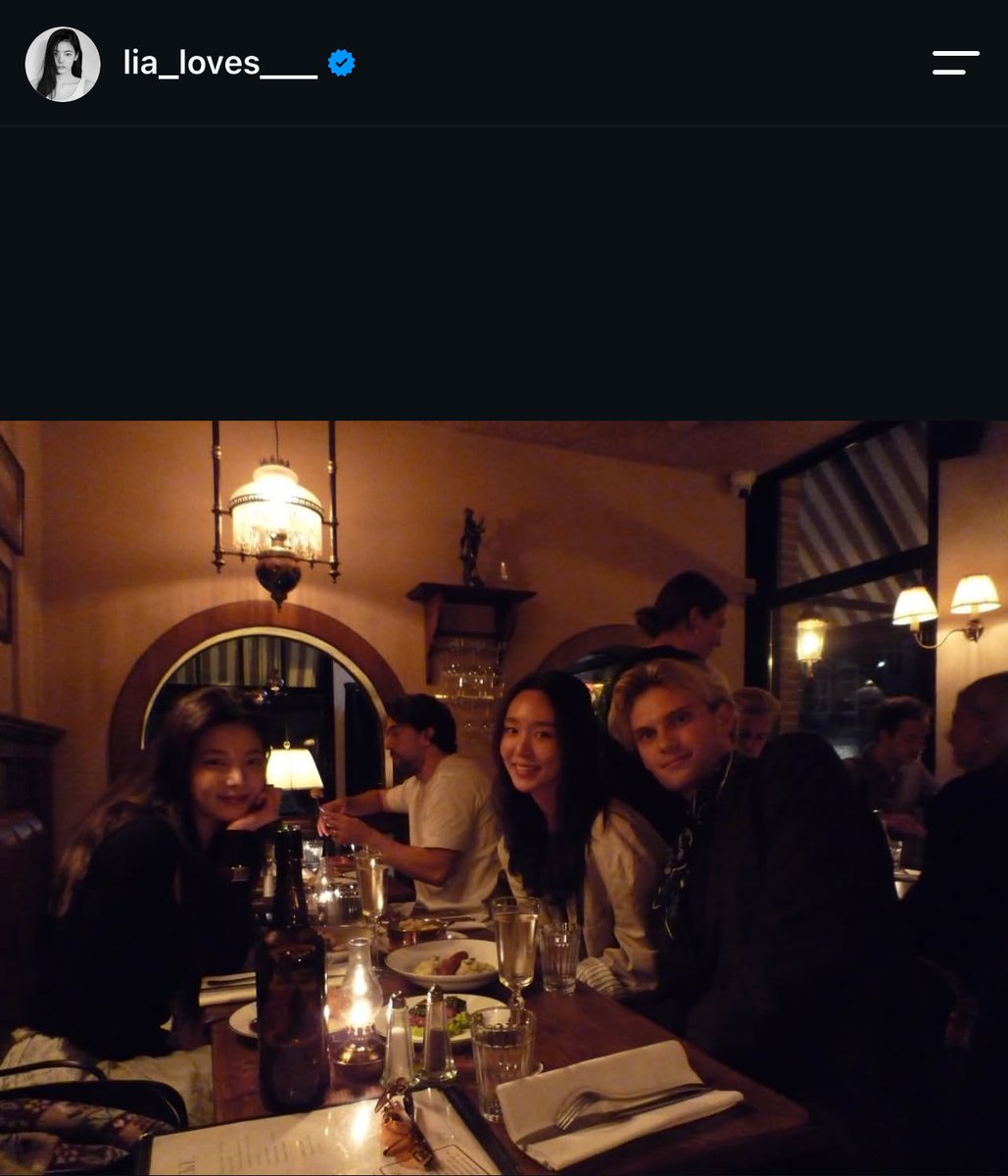 _liablooms's tweet photo. so he wasnt just some random guy thats why she didnt blur his face im hshwhshshs https://t.co/bvJGVNoxRI