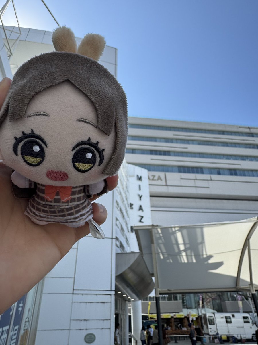 namatamata5s's tweet photo. 宮崎駅着いた。
ユッキーも居た https://t.co/tfHLZsYbJq