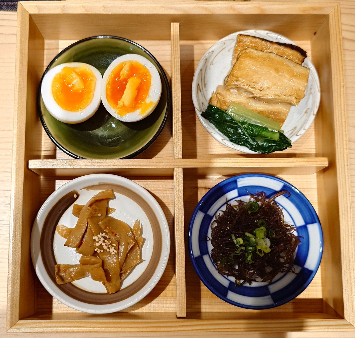 initialys551119's tweet photo. ラーメン博物館
千葉憲二 × 後藤勝彦｢支那そば 遊麺｣
・遊膳 松花堂仕立て､ほぐし角煮丼
#ラーメン
#遊膳松花堂仕立て
#支那そば遊麺
#ラー博Limited
#ラーメン博物館 https://t.co/JEa0zHr1tO