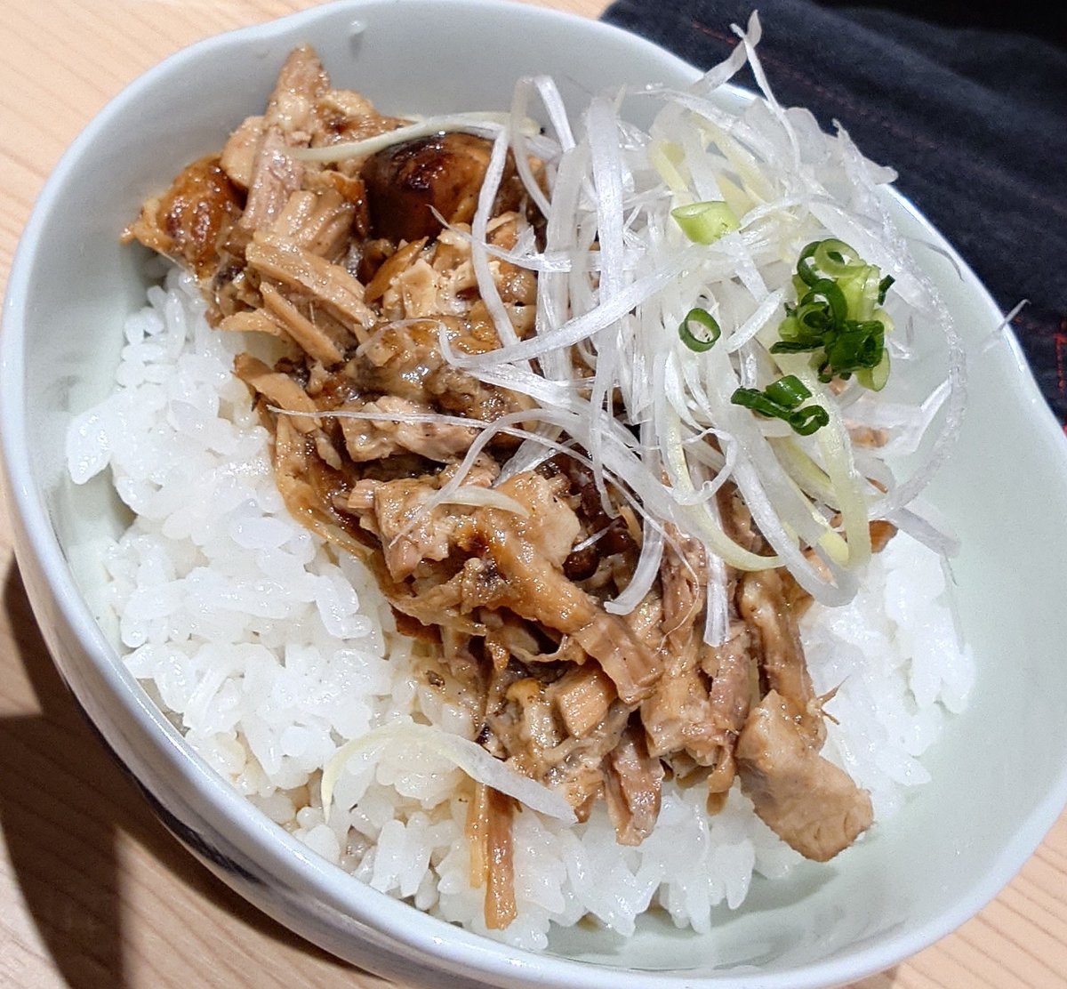 initialys551119's tweet photo. ラーメン博物館
千葉憲二 × 後藤勝彦｢支那そば 遊麺｣
・遊膳 松花堂仕立て､ほぐし角煮丼
#ラーメン
#遊膳松花堂仕立て
#支那そば遊麺
#ラー博Limited
#ラーメン博物館 https://t.co/JEa0zHr1tO