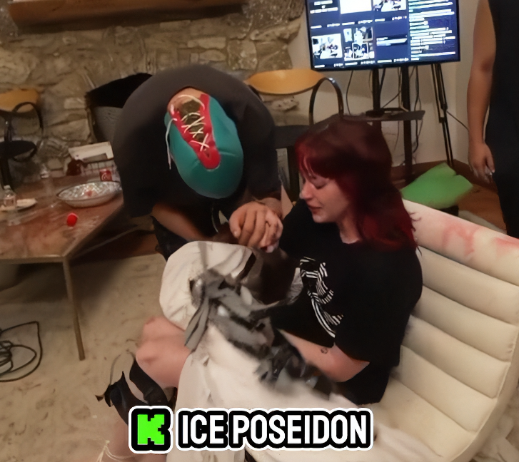 MarvinFTL's tweet photo. Fake crying to get out of the challenge, weak.
#fishtanklive #SeeEx https://t.co/bIEOp7UOu5