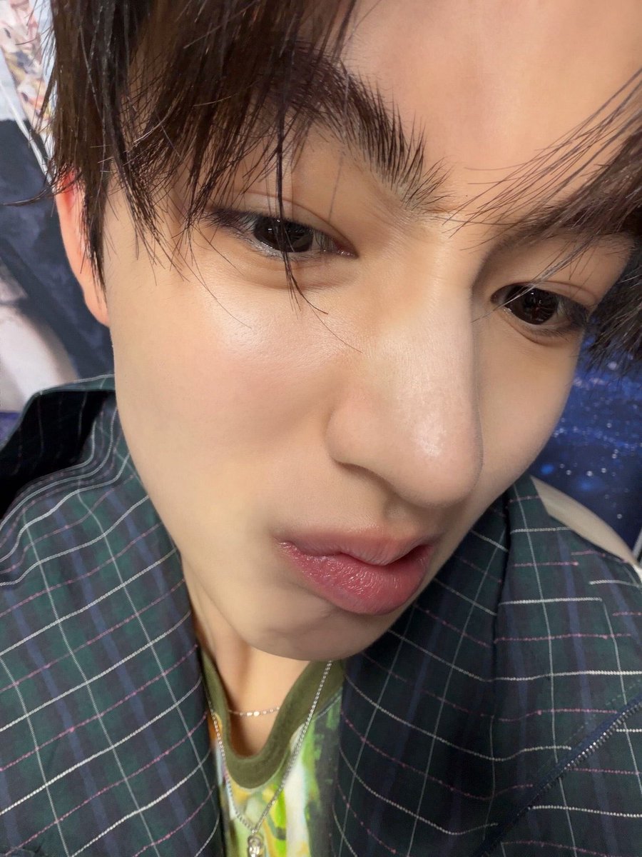 eompinks's tweet photo. posenya centil banget adik🥹🤏 https://t.co/jLxCn1zZNi