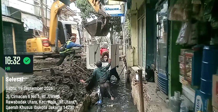 HrDidit's tweet photo. Proyek Rp3,6 Miliar Disorot! U-Ditch Dipasang Tanpa Lantai Kerja, Kasudin PRKP Jakut Slow Response https://t.co/SNohQRs0Pa https://t.co/n2T6sGwBxF