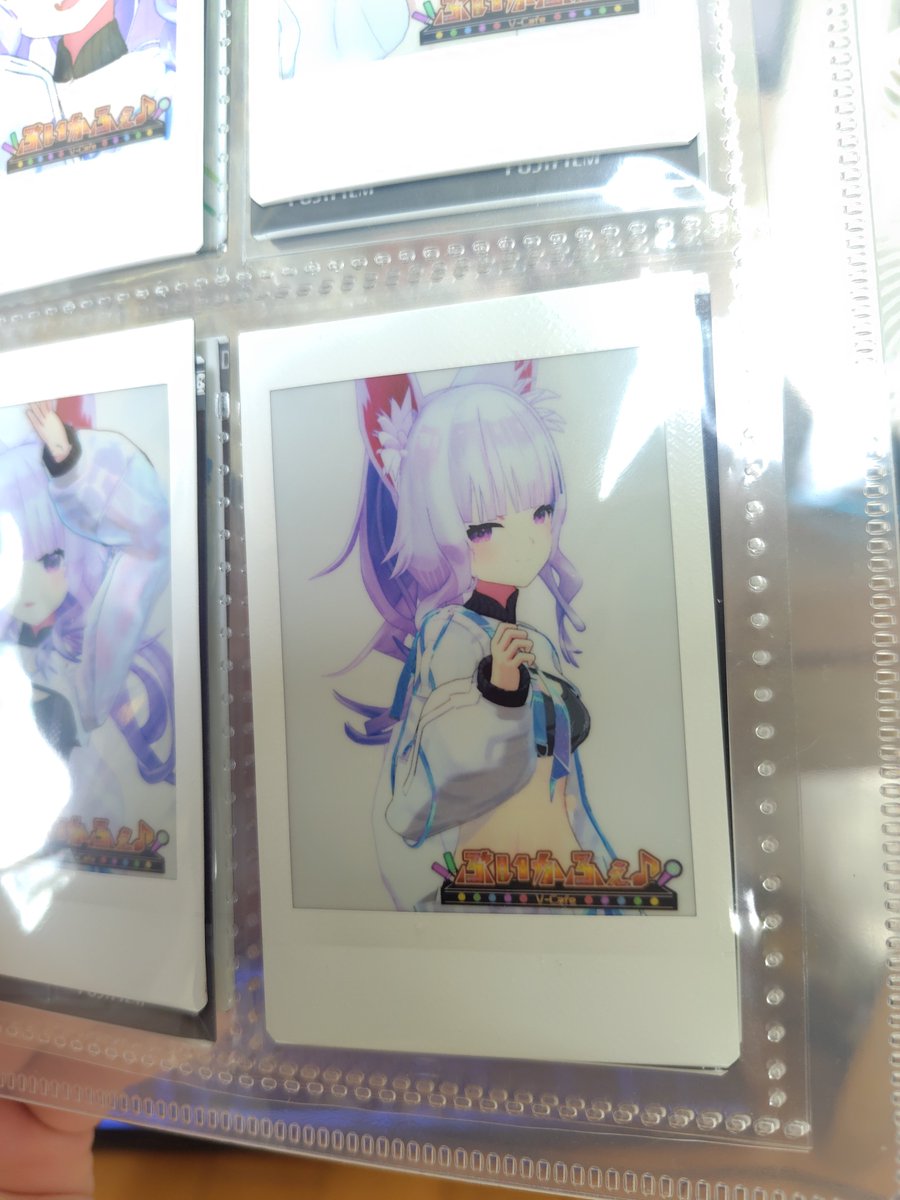 penatama23's tweet photo. 今回の戦利品！
久々のアクスタ嬉しすぎる！！２個お迎えして一個は現地に奉納したぞ。
ねむねむケモノ姿可愛すぎる！！
今回のお気にチェキ３選
表情が激メロい！
あざとポーズ可愛すぎ！
オレモー！！！！！！
#もふもふアルちゃん
#ぶいかふぇ https://t.co/PthIOeF1iA