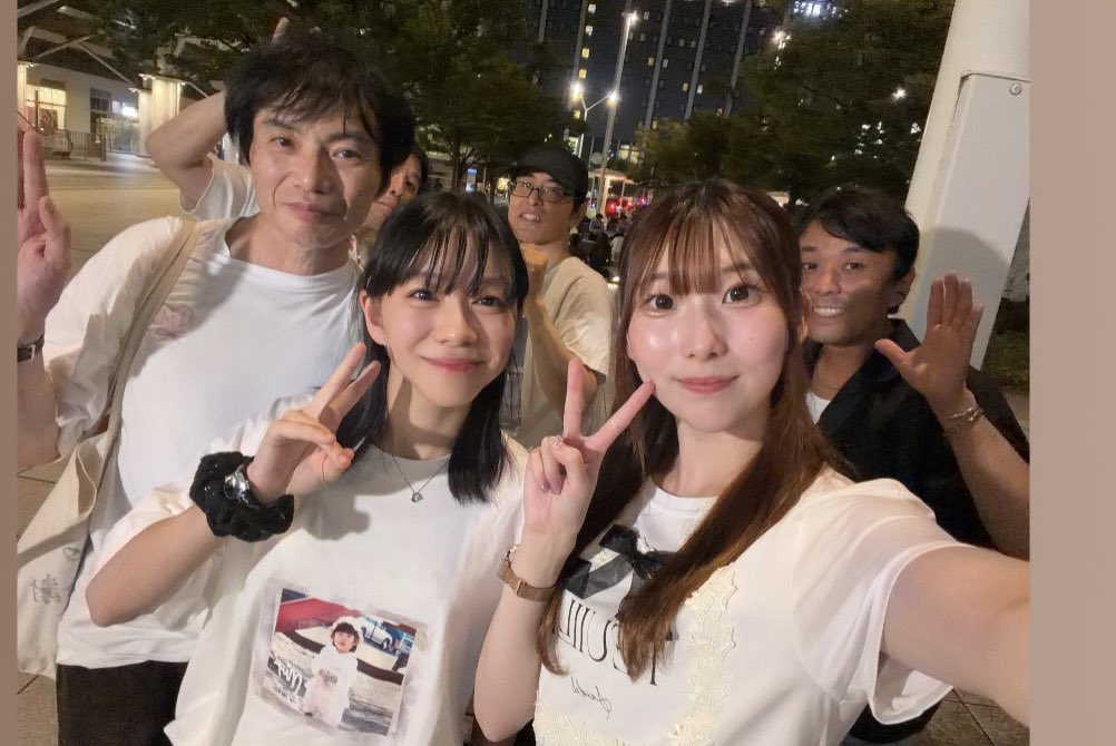 miiiiyu64's tweet photo. 【235】 新潟県 新潟駅
235回目！の路上ライブ
また沢山の方が立ち止まってくれました🥹
いつものみんなもありがとう！

CDなんと...20枚✨️
グッズも沢山届けることが出来ました！

配信同接も歌ってるときは300-700人
コメントやいいね、ギフトでの応援も本当にありがとう！！

現在使っていいお金は20589円になります！
詳細は今日夜動画投稿するので見てね

新たな出会いに感謝🎀
本当にありがとう。

CD残り508枚/1000枚💿
ここからも買えるよ↓
https://t.co/2sdGX4ep4n