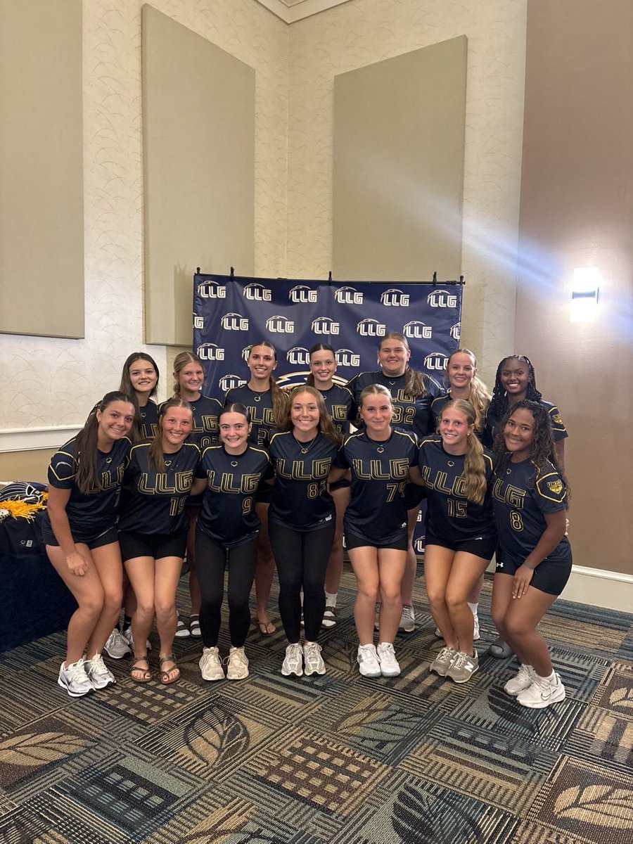 mcbryde_katie's tweet photo. Navy vs. Gold tomorrow!!💛 So excited to represent the Gold team and to compete with the other commits!!! Getting the Dawg Award tonight was such a cool way to end the night, and now I’m ready to bring the energy tomorrow and have some fun!! #ILEAPforsuccess
@Org_LLG @LadyLightningG3 @HawkinsChawkins @PACKUPSTATE @Coach_TMeds