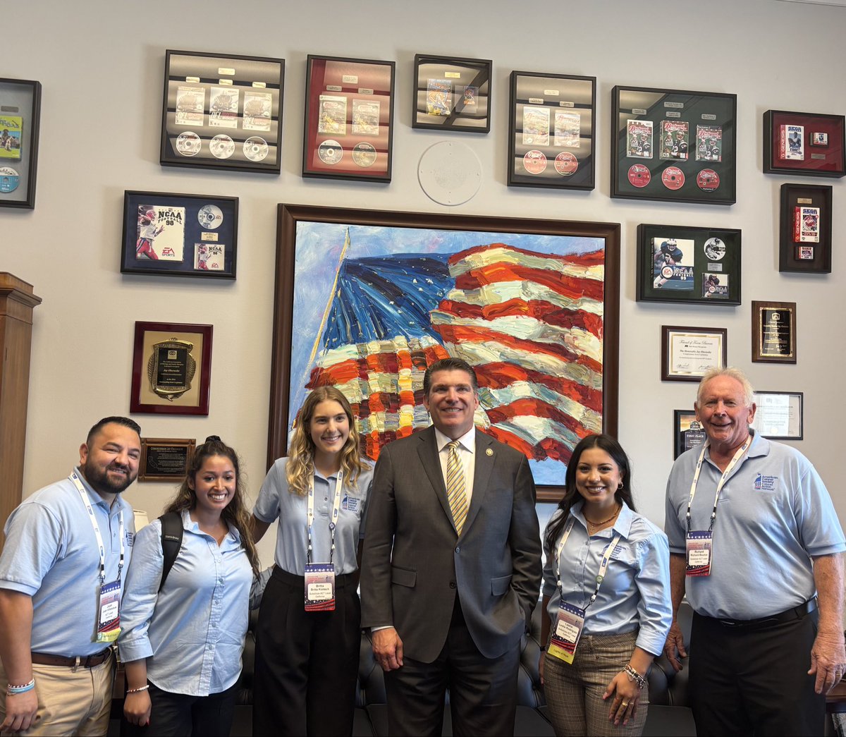 JayObernolte's tweet photo. I appreciated the opportunity to meet with local advocates from the American Cancer Society Cancer Action Network to discuss critical cancer research, prevention, and access to clinical trials. Continued investment in research and innovation is vital to improving outcomes for patients and ensuring more Americans have access to lifesaving treatments.