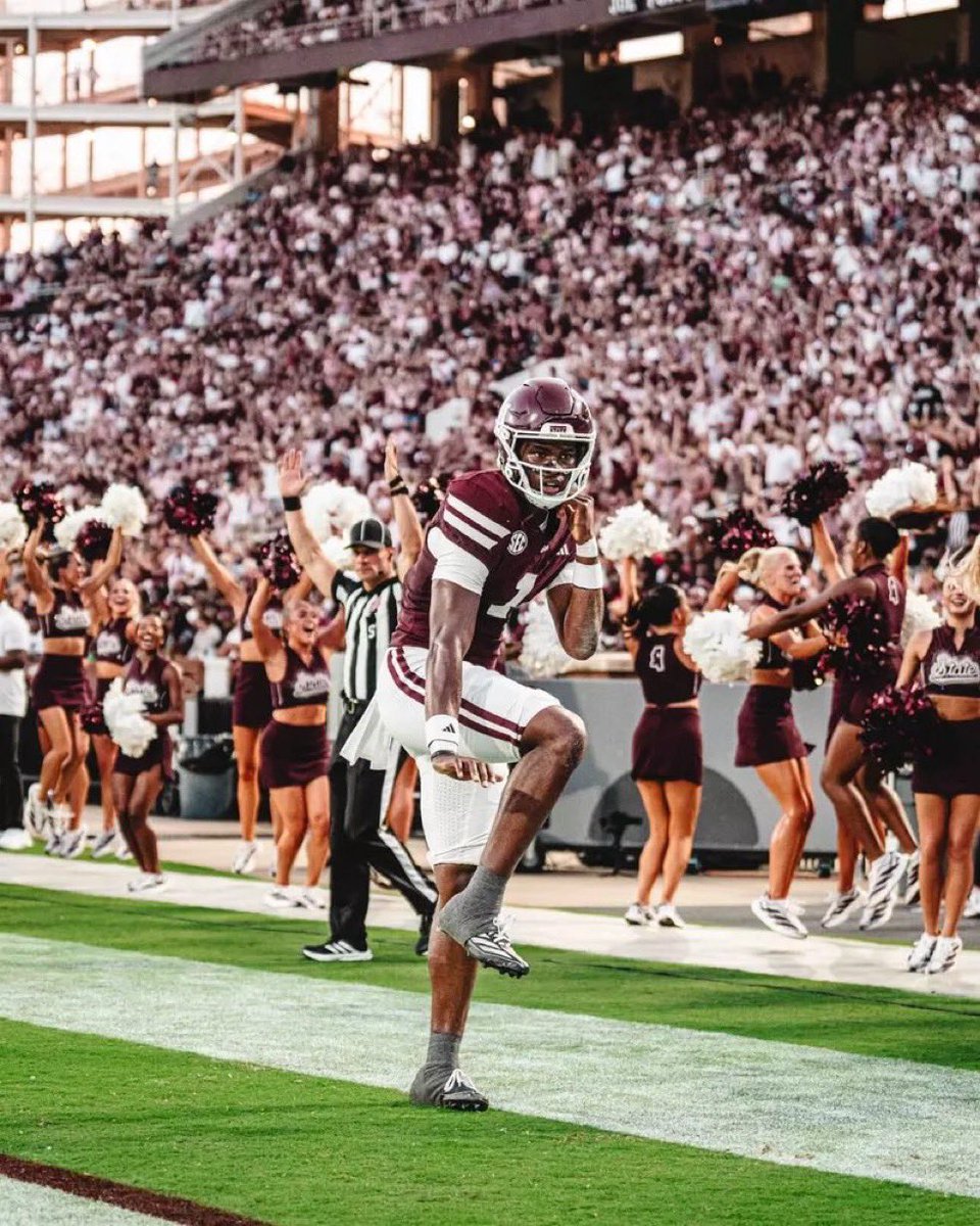 HeismanK1's tweet photo. @DonoDaGoat @RobbieDidThat We right here big dawg https://t.co/NSS2ciMmnw