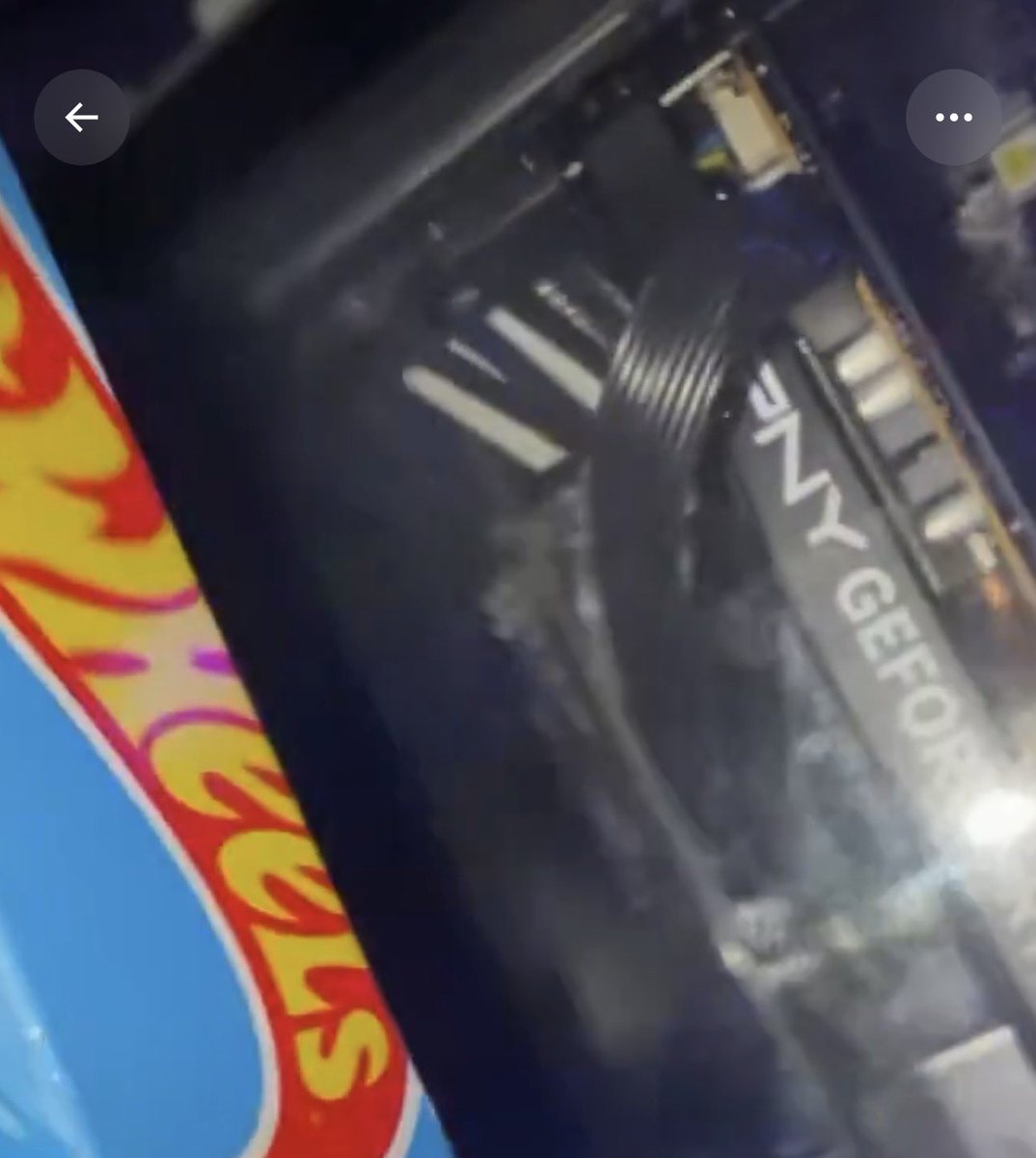randomguy4mf's tweet photo. @onlinexyf Before your PC check, what did you remove from here? Kinda sus just having slots pulled out for reason just saying. Idk you or what ever but, looking at some of these looks like hidden items on device manager labeled fake shit. https://t.co/gFNfP3XDWM