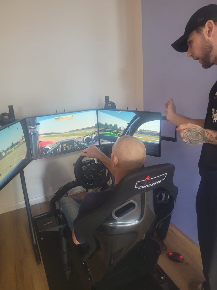 ruffandruby's tweet photo. BIG shout-out to local company @awdit for supporting our work with young people and including us in their 24-hour gaming race today! 🎮🔥

Thanks for helping raise awareness of what we do across Stoke-on-Trent! 🙌❤️ https://t.co/qxEkElo9ss