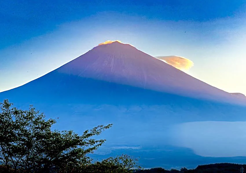 9月19日、Xで富士山の美しい姿が次々共有される