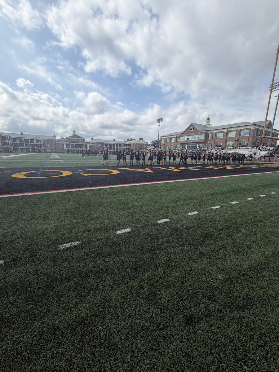 LucasHarder7519's tweet photo. Thank you @CoachNeuse and @CoachMcGeeRMC for the amazing experience today at Randolph-Macon on my first Gameday visit. Great win today and I can’t wait to get back on campus.  

@Trinity_HSFB 
@yarnevich 
@CaryMoyer 
@EdOBrienCFB 
@PaFootballNews 
@Pa_Preps https://t.co/FFbnZa0PlV