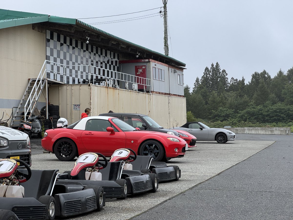nd5rc_unknown's tweet photo. RAVISHさん主催のスピン&amp;スライド練習会に参加してきました。
SSPの純正脚ですが、車の動きが大きいので、自分のような素人には分かりやすかったように感じます。
そしてとにかく楽しかった！ https://t.co/xtRjcwfdav