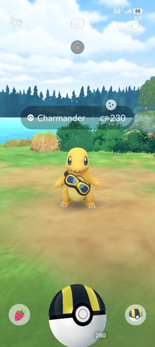 _Hellwind's tweet photo. Got what I've been after all week! I just wanted a shiny goggles Charmander so bad lol #pokemongo https://t.co/hlsdFPQxR0