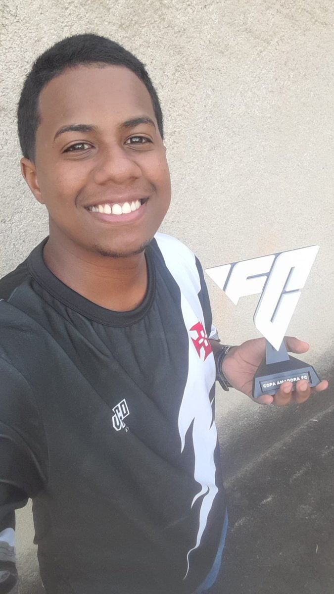 vasco_esports's tweet photo. 🏆 CAMPEÃO! 💢

O atleta Losty conquistou o título da Copa Amadora de Xerém.
Parabenizamos nosso jogador pela conquista e por representar a camisa do Vasco eSports em mais uma competição.

#vascoesports #vascodagama #eafc https://t.co/IgC2nVXzWo
