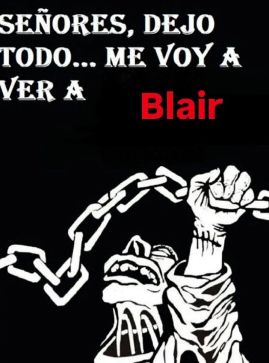 effydelrey__'s tweet photo. te amo @blairbladdee no tenía plata la saqué a la madrugada de ayer a la entrada con la tarjeta de crédito pero literalmente te llevo en la piel y no hay cosa que me haga más bien y feliz que verte en vivo ❤️‍🩹❤️‍🩹❤️‍🩹 https://t.co/mSblYBoknv