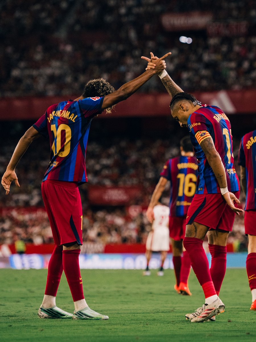 Midusx_18's tweet photo. Volviendo al formatin que nadie ve:
FINAL: 1-3 
-Raphinha esta en una forma casi divina
-Lamine a lo mismo, BALON DE ORO 
-Todo el equipo casi bien, Gordon no estuvo en su día y Pedri querido no tuvo un tan buen primer tiempo 
-Un deleite ver jugar a Rodri
-Lo de Cristenshen 😭 https://t.co/w8dPRFdOgd