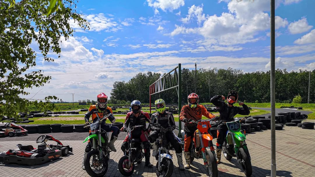 AnakletAa's tweet photo. Supermoto track day racing with Kawasaki and KTM. Ready to race in Hajdúnánás, Hungary. Green, orange, motorcycles, friends, and fun. https://t.co/EmkHQeR2ZN