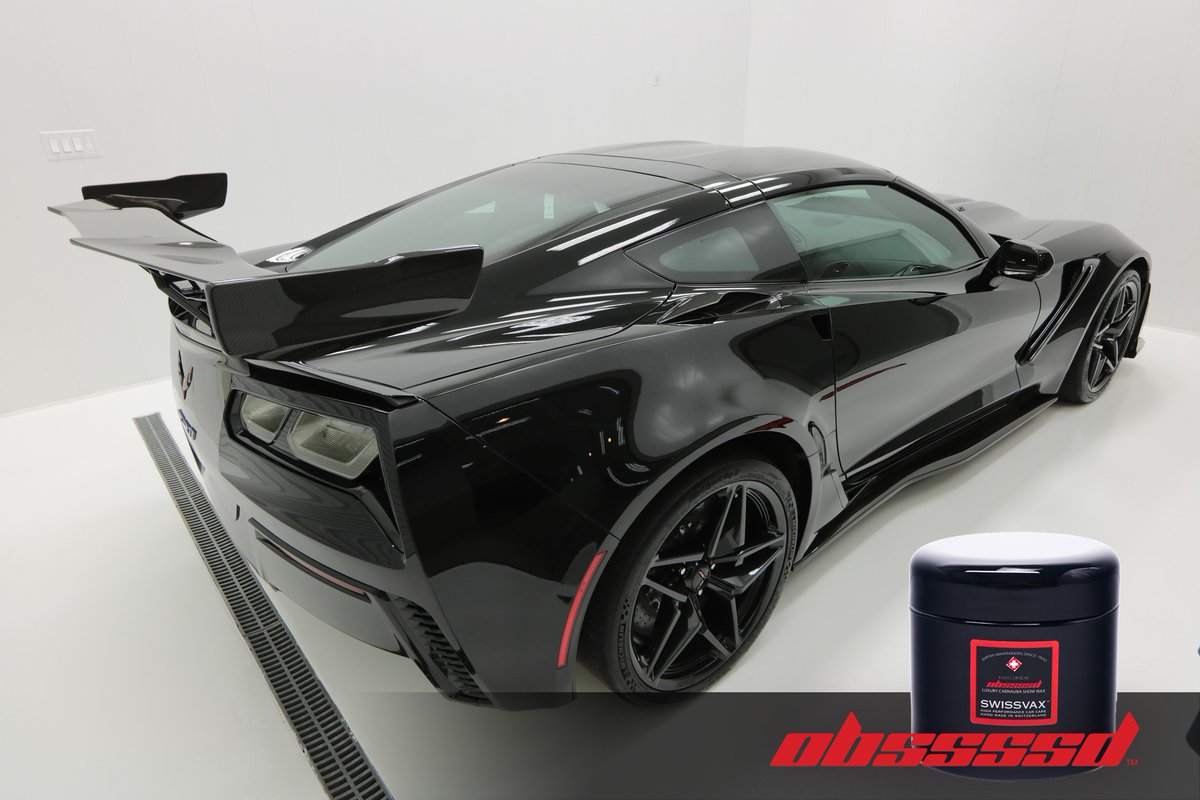 Zera333's tweet photo. Swissvax OBSSSSD Luxury Carnauba Wax delivers an incredible wet-look gloss, superior beading and hydrophobic protection. With 68% carnauba wax, passion fruit and apricot oils, it’s easy to apply, layer, and enjoy. https://t.co/06w6TcyO32