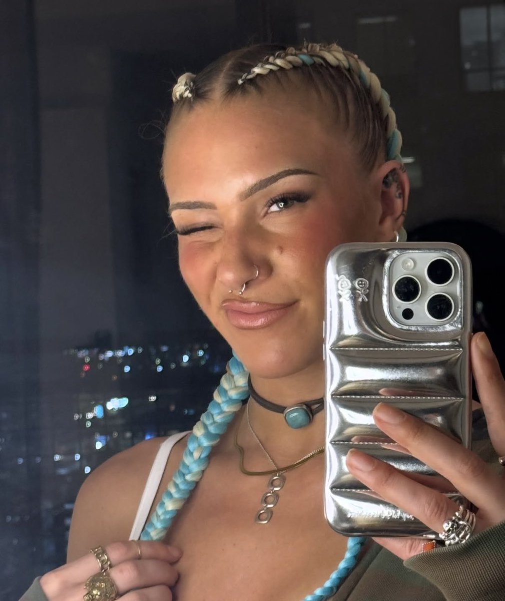 FadeAwayMedia's tweet photo. Sol Ruca shows off her new look in her latest post: https://t.co/Vyqn8SvCSC